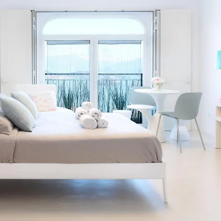 Art Apartment *